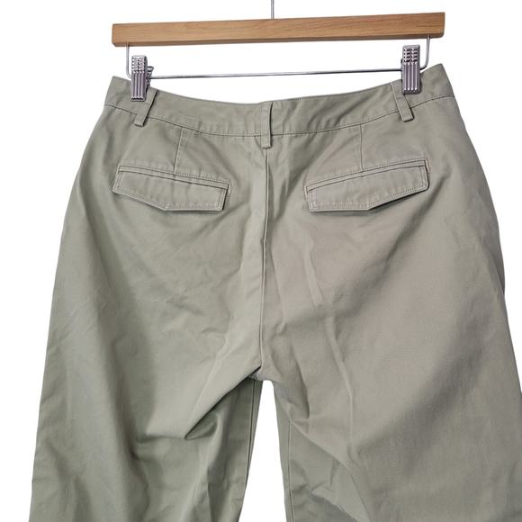 L.L. Bean- Women's khaki pants- size 6 petite- good used condition - Picture 3 of 6